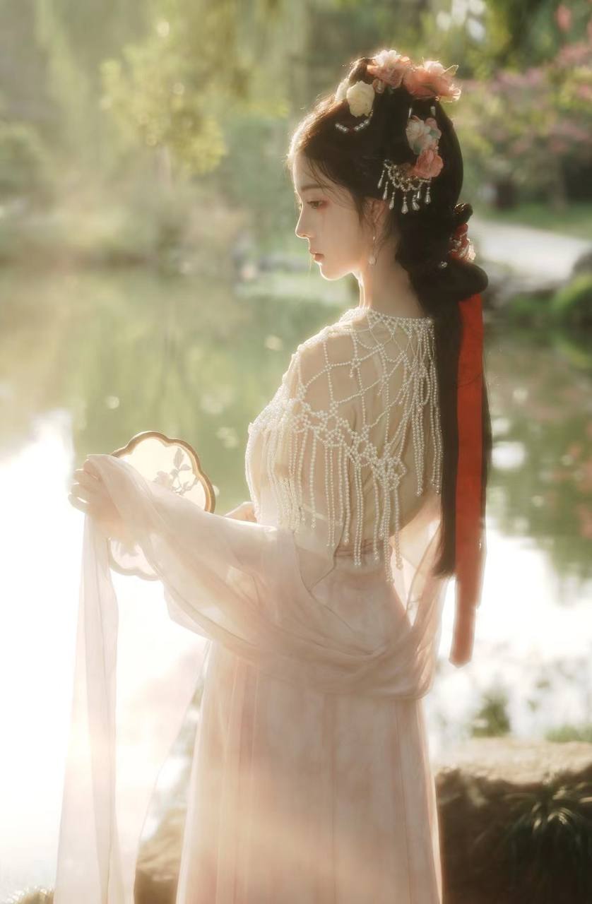  汉服佳人：七组绝美画面，邂逅东方古典韵味